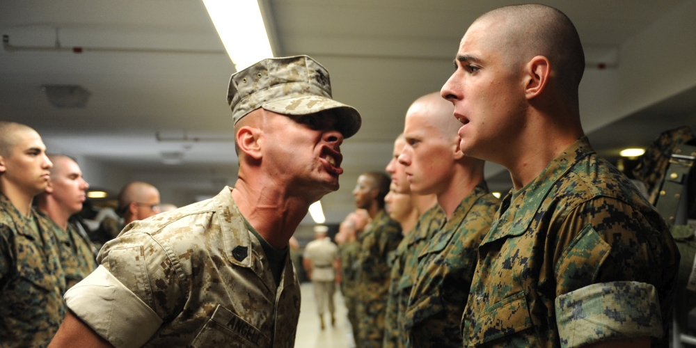wstawaj i rób dobre rzeczy! zdjęcie: US Marines Corps CC-0